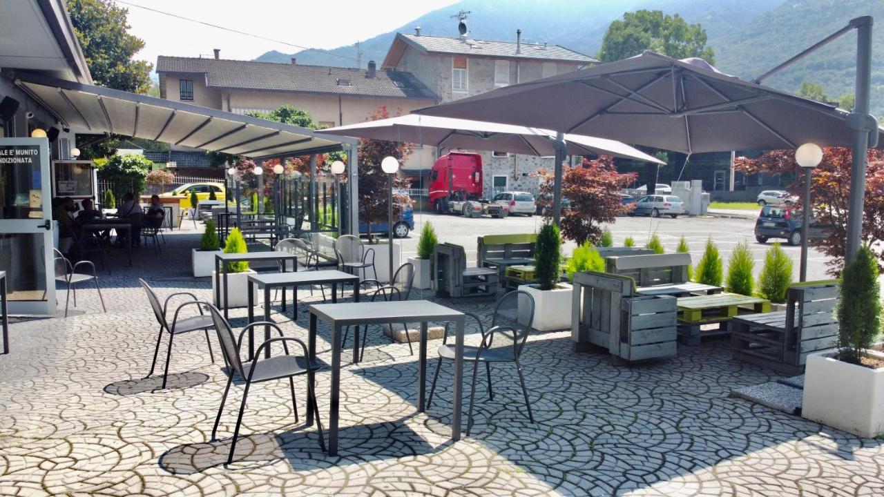 Hotel Del Boschetto Poggiridenti Bagian luar foto