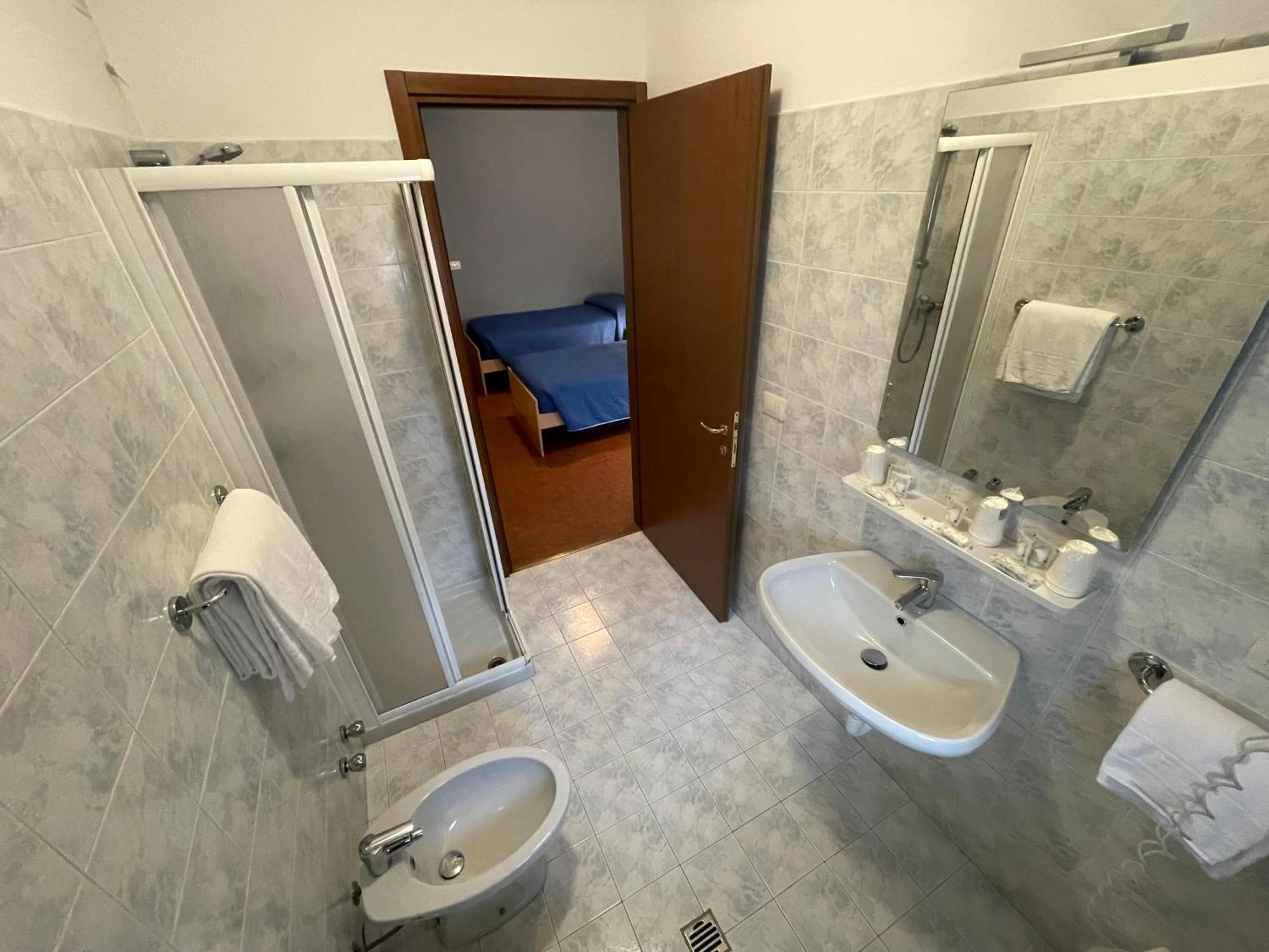 Hotel Del Boschetto Poggiridenti Bagian luar foto