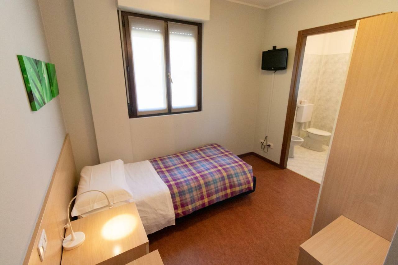 Hotel Del Boschetto Poggiridenti Bagian luar foto
