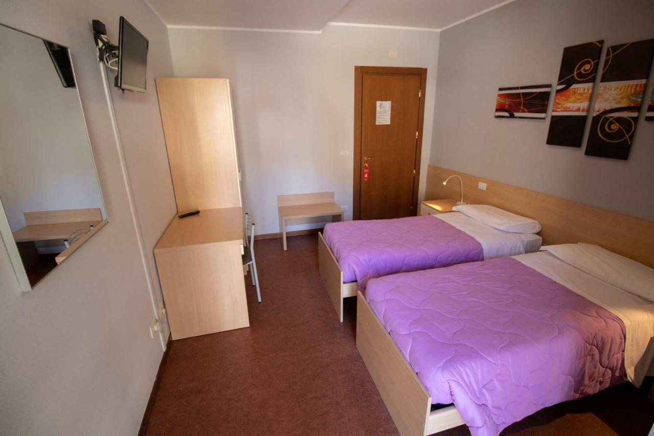 Hotel Del Boschetto Poggiridenti Bagian luar foto